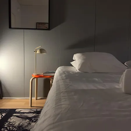 The Airport - 20rooms