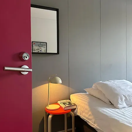 The Airport - 20rooms מלון