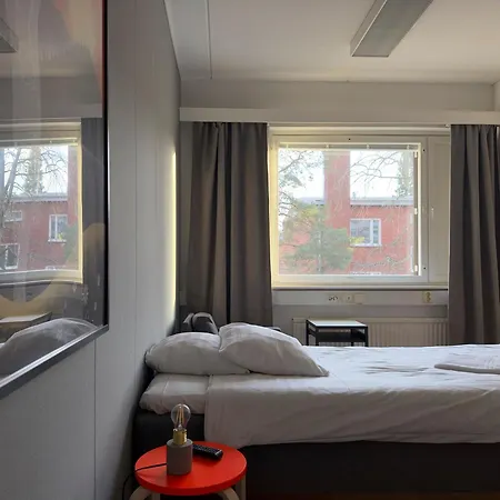 The Airport - 20rooms Hotel 2*