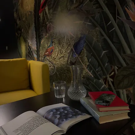 The Airport - 20rooms