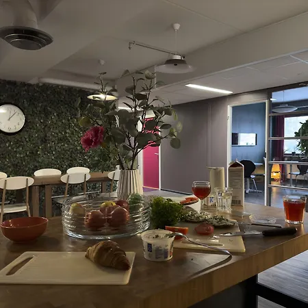 The Airport - 20rooms Отель 2*