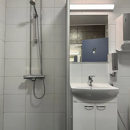 The Airport - 20rooms מלון וואנטאה