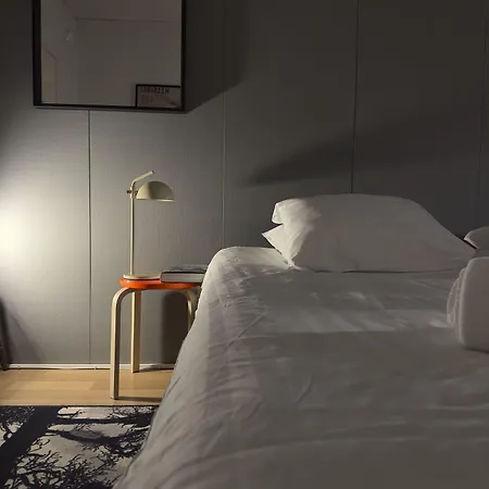 Hotel The Airport - 20rooms 2*