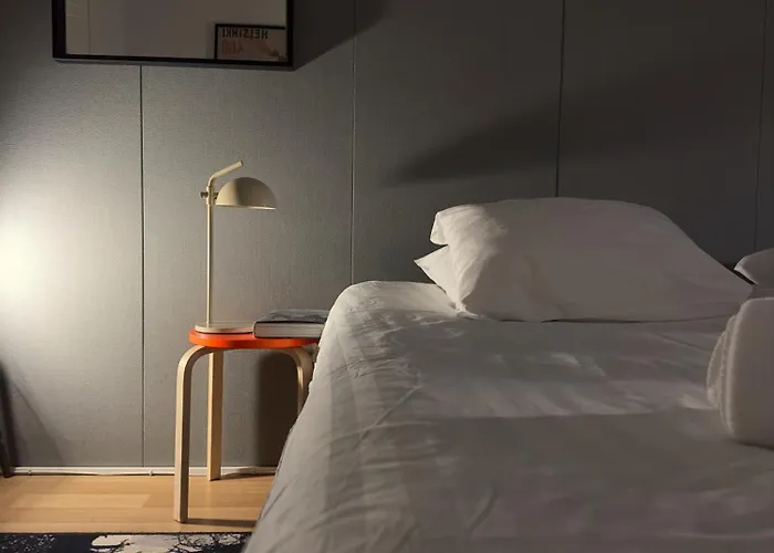 The Airport - 20rooms