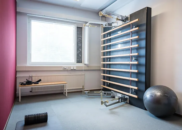 Отель The Airport - 20rooms 2*