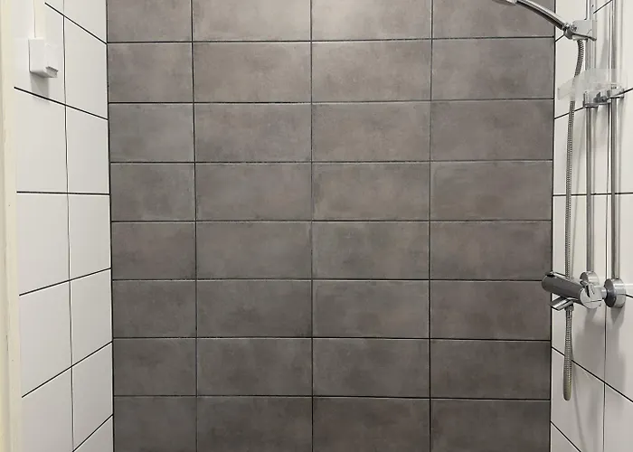 The Airport - 20rooms